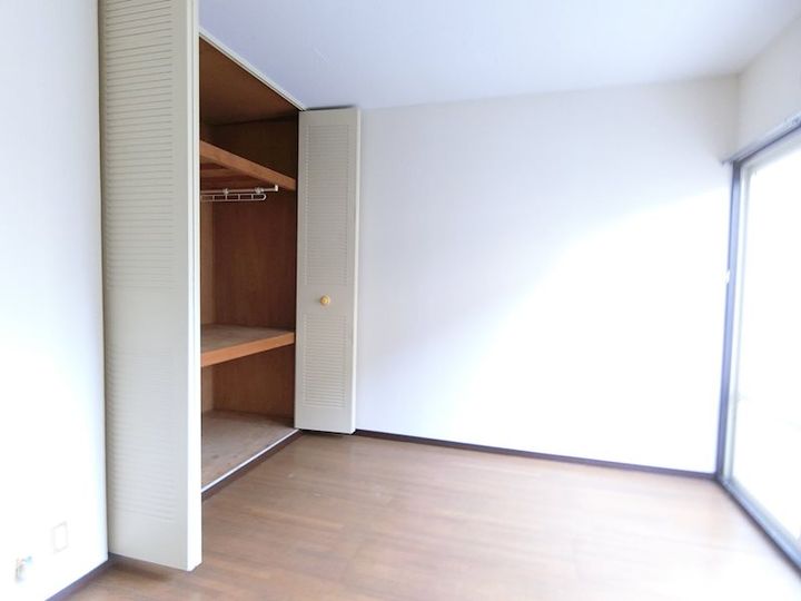 カサミノールの居間