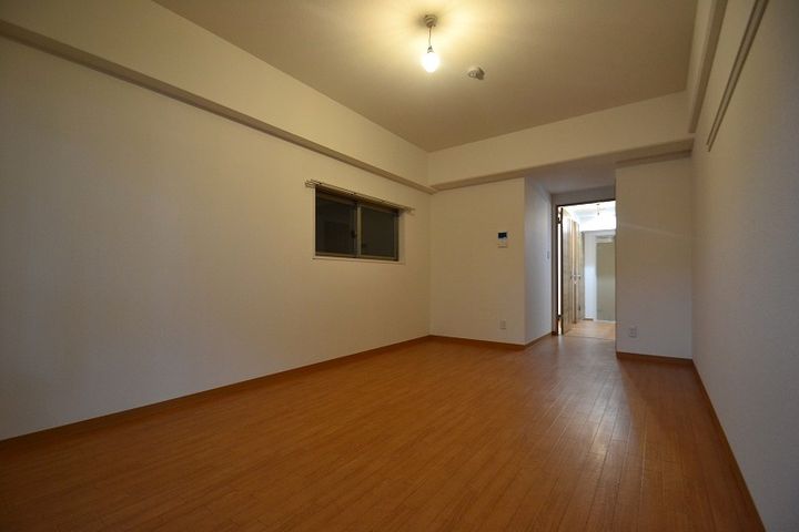 ソフィア大手町の居間