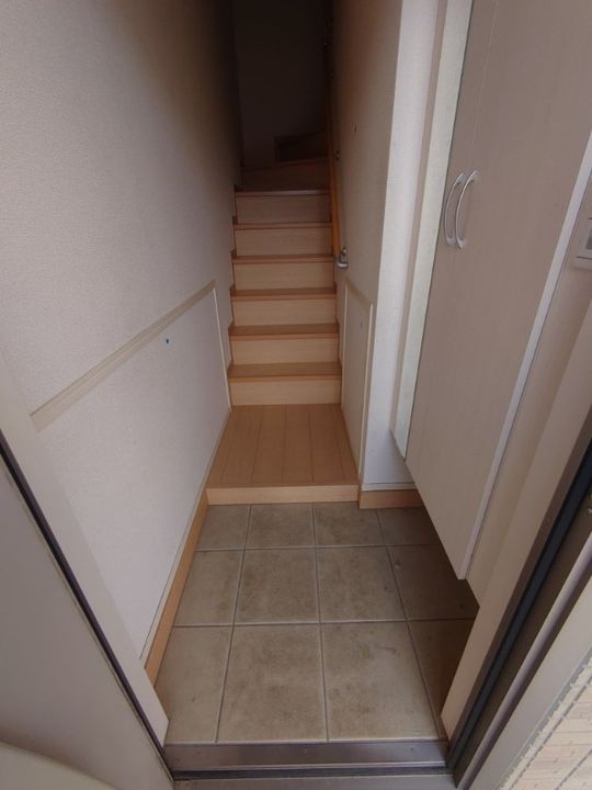 静岡県浜松市中央区三方原町(アパート)の賃貸物件の玄関