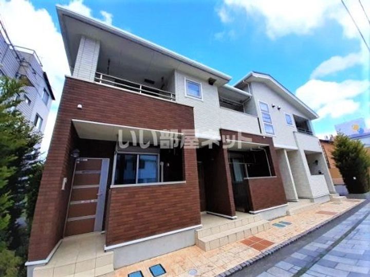 ロイヤルレジデンス 虹の小径Iの外観