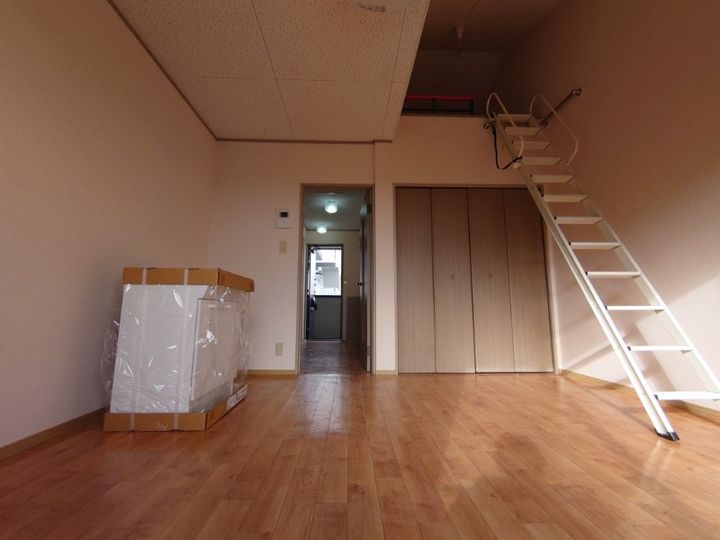 静岡県浜松市中央区住吉5(アパート)の賃貸物件の居間