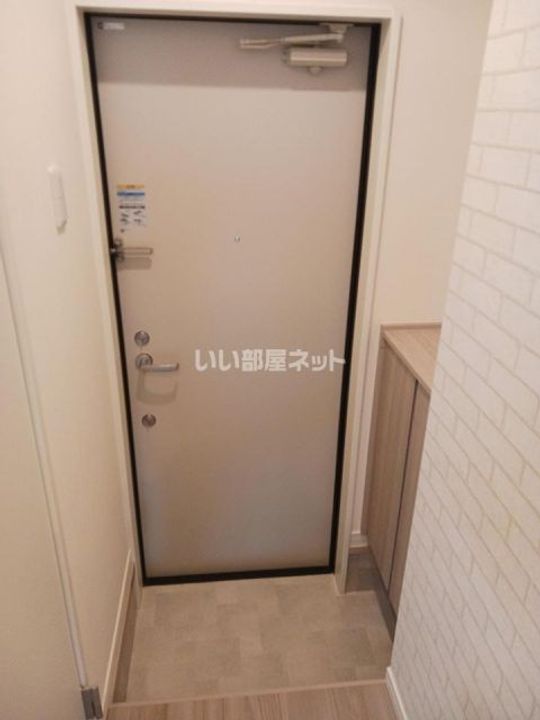 ネストプラス網干駅前の玄関