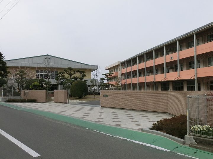 香川県観音寺市柞田町(アパート)の賃貸物件の周辺
