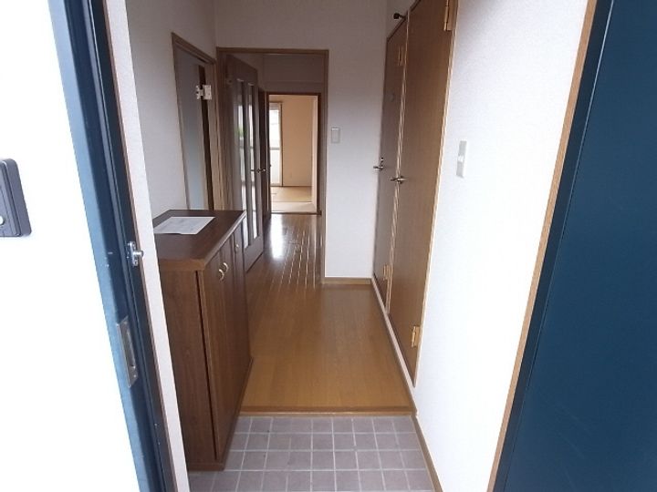 岐阜県関市相生町(アパート)の賃貸物件の玄関