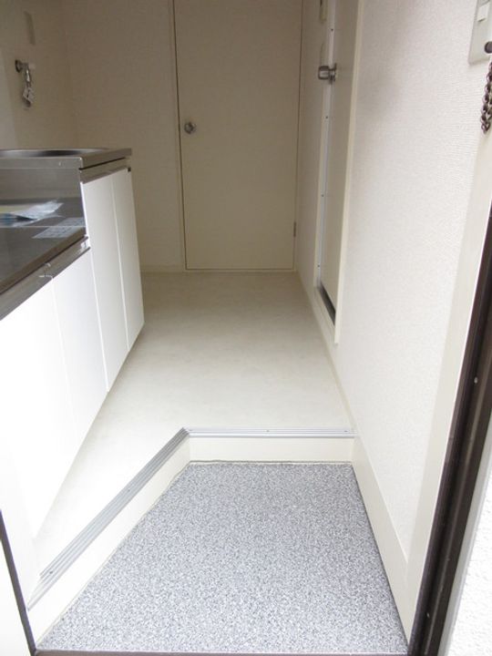 東京都中野区大和町1(アパート)の賃貸物件の玄関
