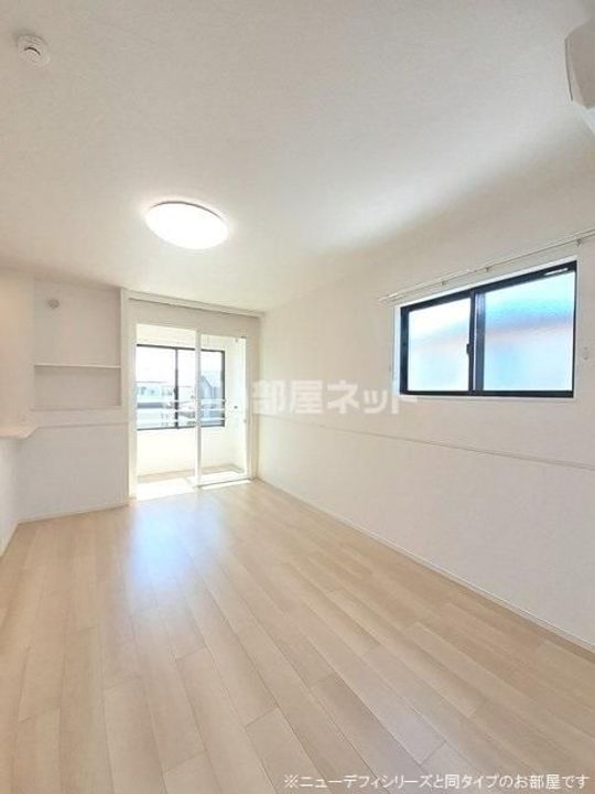 群馬県高崎市南新波町(アパート)の賃貸物件の居間