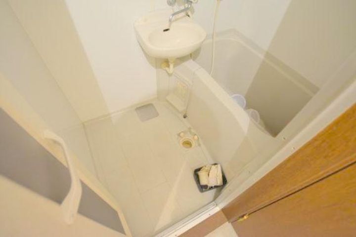 アンプルールフェール寿の風呂