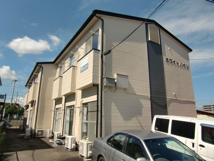 ホワイトハイツの外観