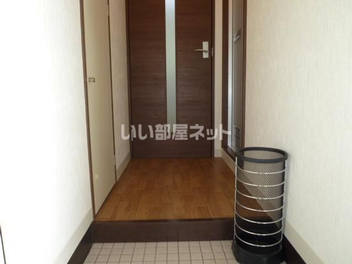 コーラルトップの玄関