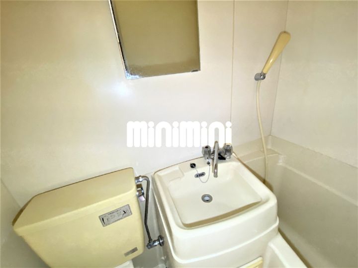 小林ビルの内装