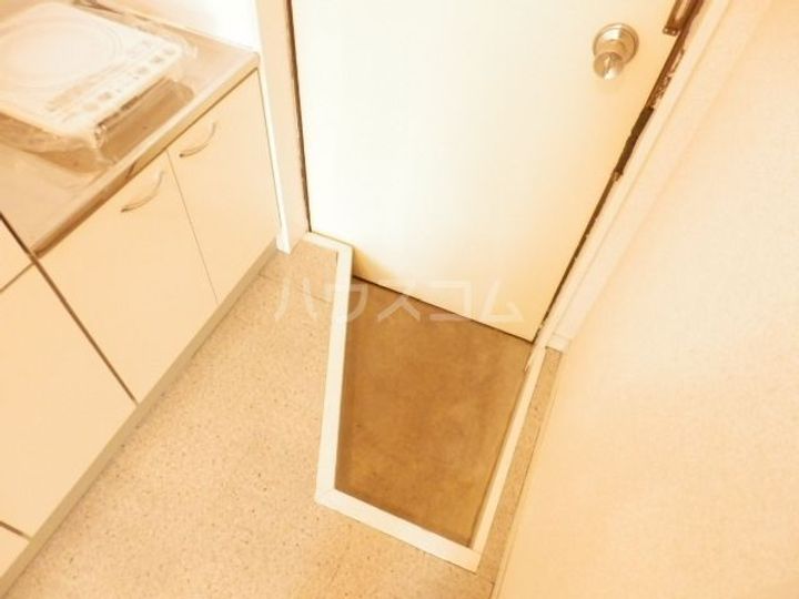 プラリネットハイツの玄関