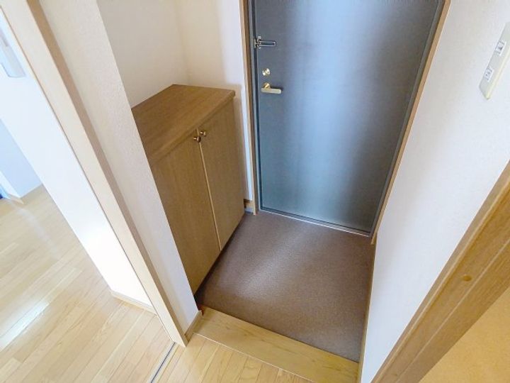 ルニベールの玄関