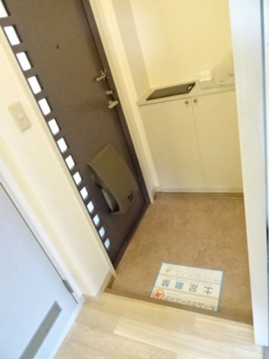 岡山県岡山市中区平井4(アパート)の賃貸物件の玄関