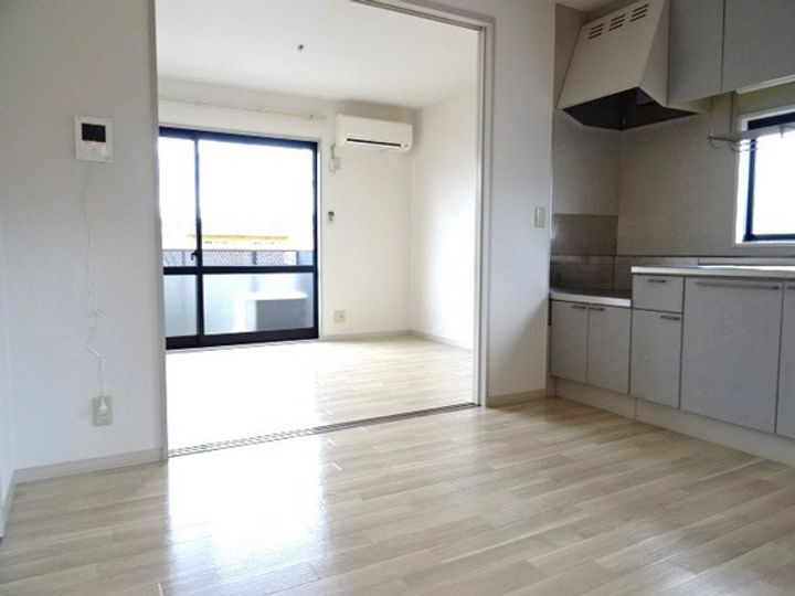 岡山県岡山市中区平井4(アパート)の賃貸物件の居間