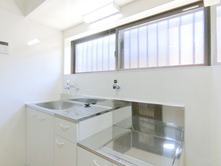 大阪府八尾市上尾町1(一戸建)の賃貸物件のキッチン