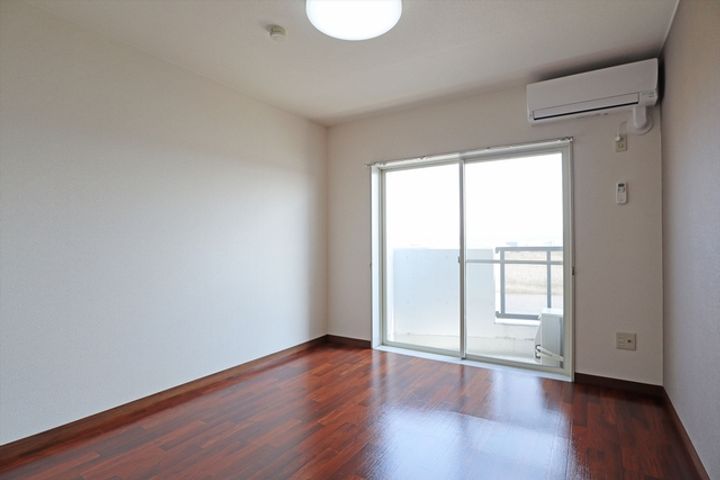 グリーンウッド郡山の居間