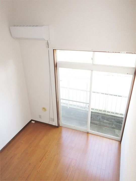 リバーサイド港南の居間