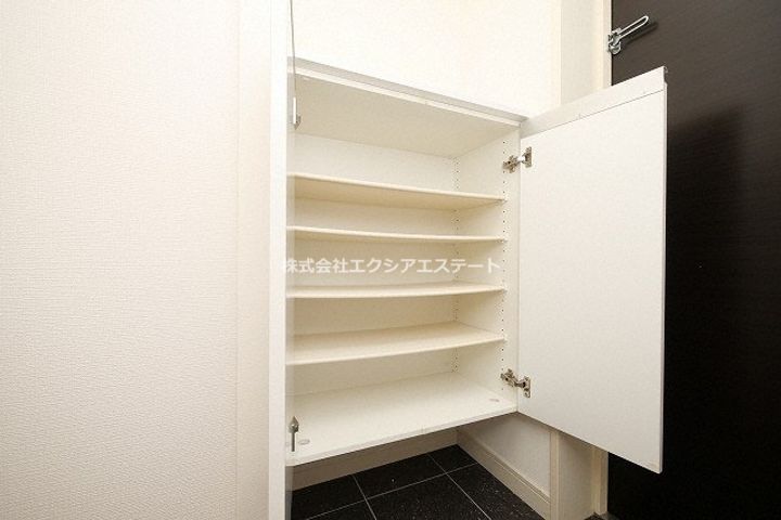 レジュールアッシュ福島CUEZの内装