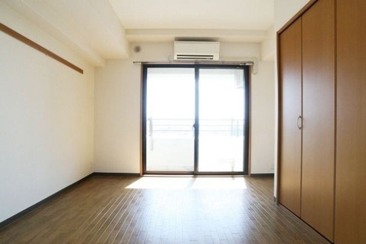 第17関根マンションの居間
