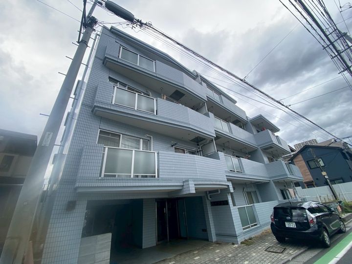 ハイツ与野の外観