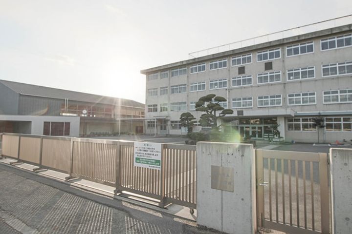 サニークレスト清水の周辺