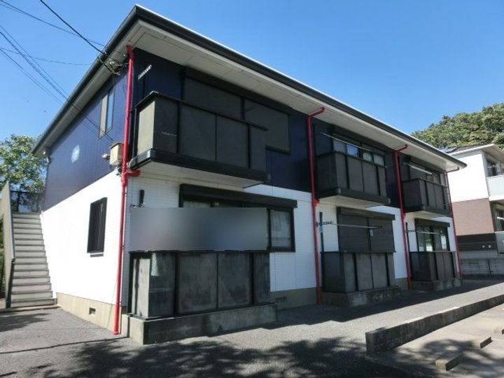 ハイツ鷹匠の外観