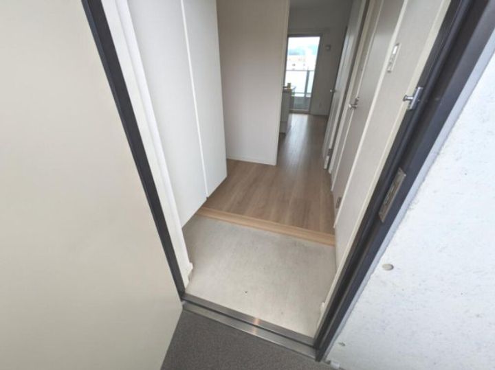 熊本県熊本市中央区桜町(マンション)の賃貸物件の玄関