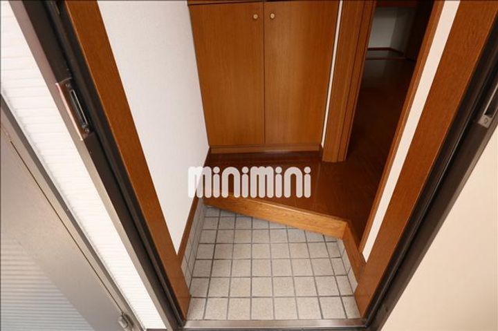 コーポ熊谷の玄関