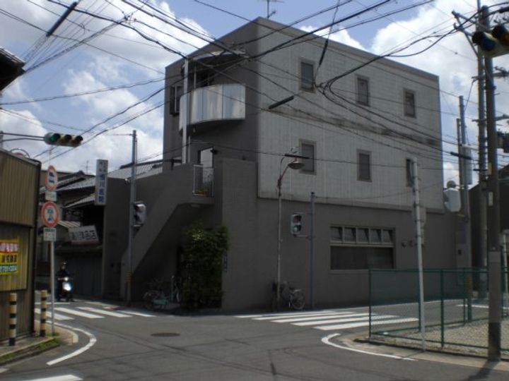 白菊ビルの周辺