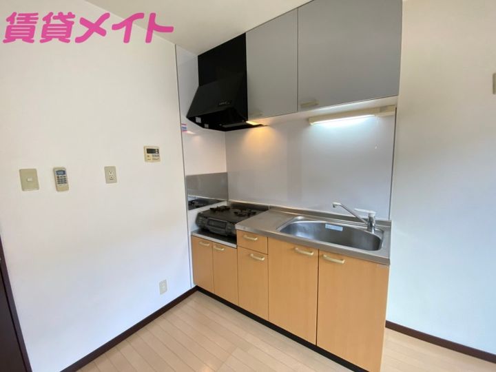 三重県鈴鹿市岸岡町(一戸建)の賃貸物件のキッチン