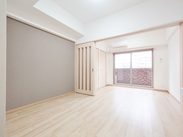 レオングラン新大阪レジデンスの居間