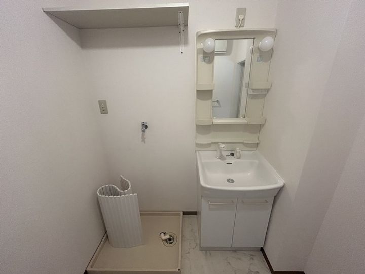 アクアグレイス Bの内装