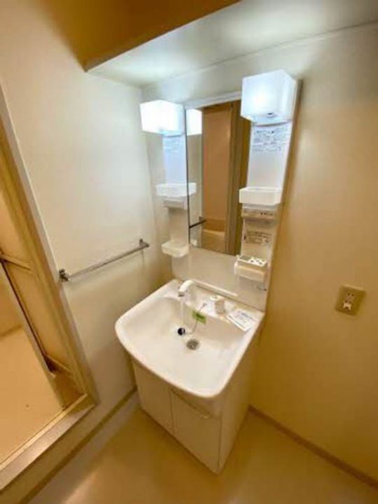 クレール五日市駅前 B棟の内装