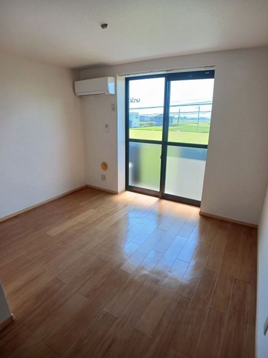 群馬県高崎市大沢町(アパート)の賃貸物件の居間