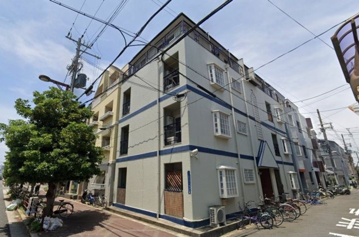 メモリアルタウンD棟の外観