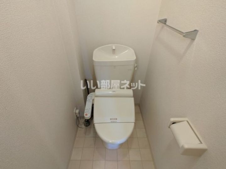 ヴィレッジロイヤル中央台吉野谷 Bの内装