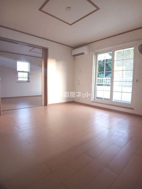 福島県いわき市小名浜下神白字迎(アパート)の賃貸物件の居間