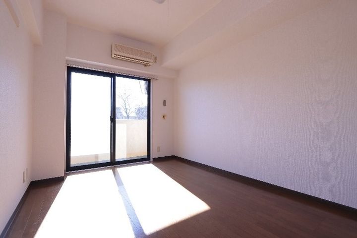 千葉県船橋市東船橋3(マンション)の賃貸物件の居間