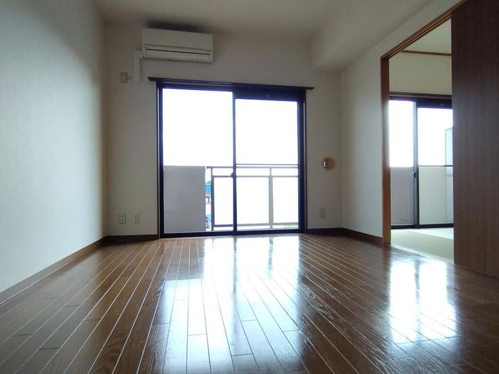 東京都足立区中央本町4(マンション)の賃貸物件の居間
