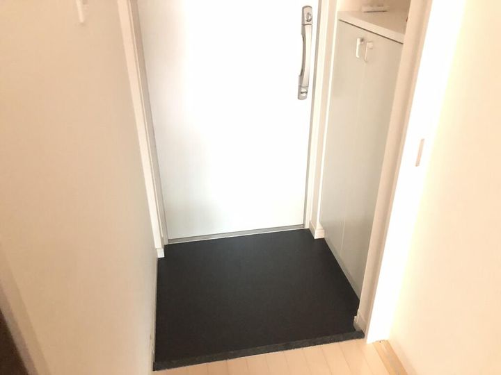 エスタンシア元町の玄関