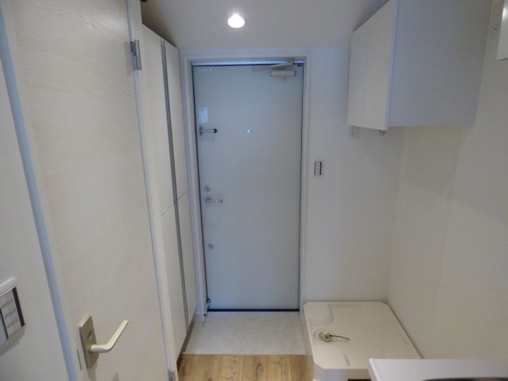 神奈川県横浜市西区久保町(アパート)の賃貸物件の玄関