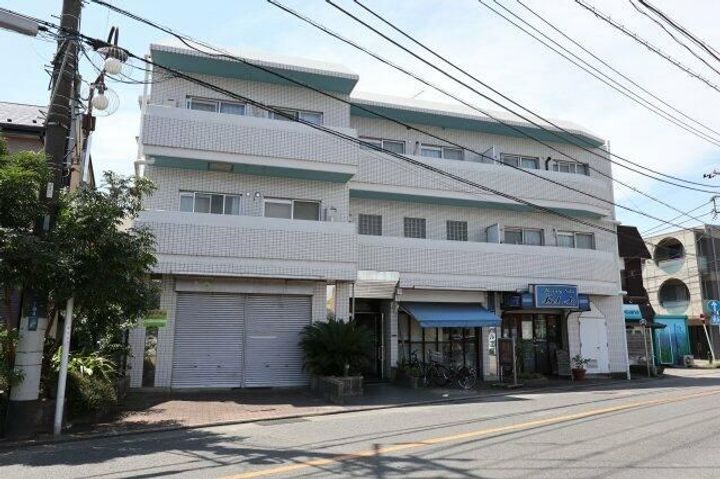 ベルエア平塚南原の外観