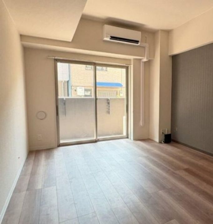 マークス桜の居間