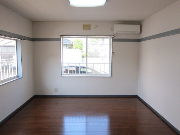 ラ・スールIIの居間