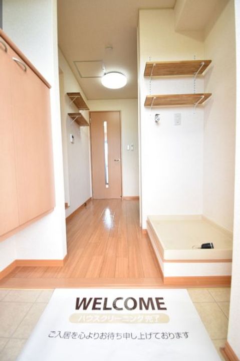 新潟県新潟市東区石山1(アパート)の賃貸物件の玄関