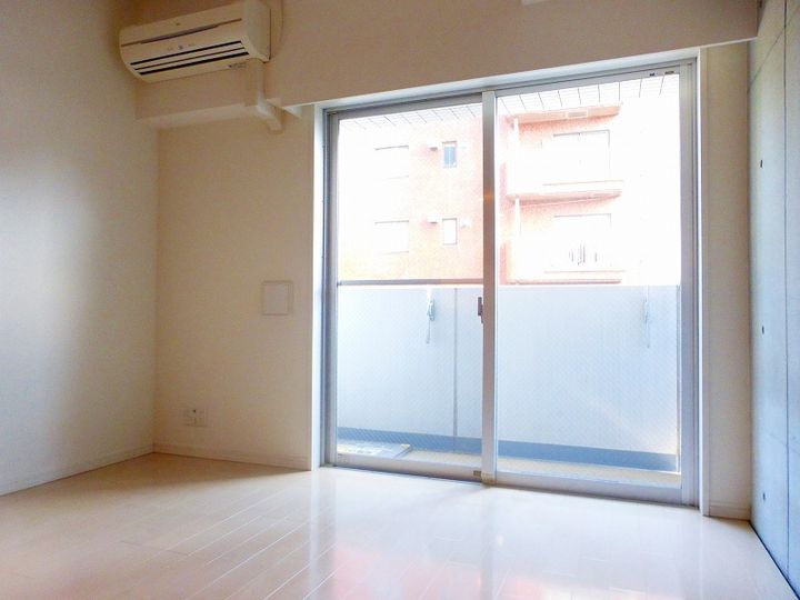 東京都府中市緑町2(マンション)の賃貸物件の居間