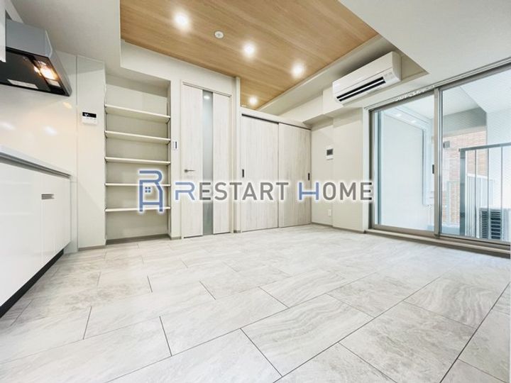 ネクストステージ神戸元町の居間