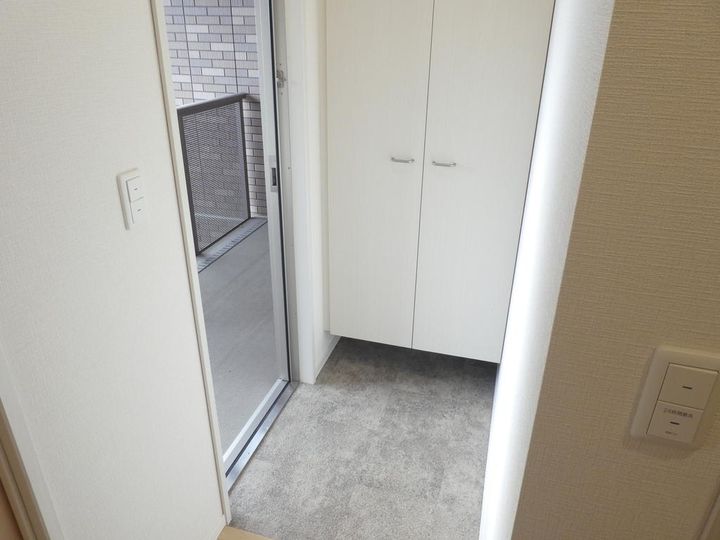 ハイム錦町の玄関