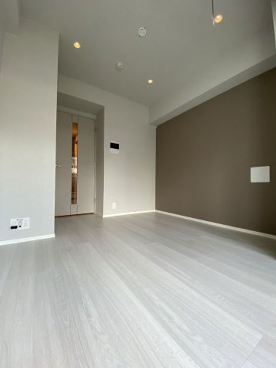 Log横浜駅東の内装