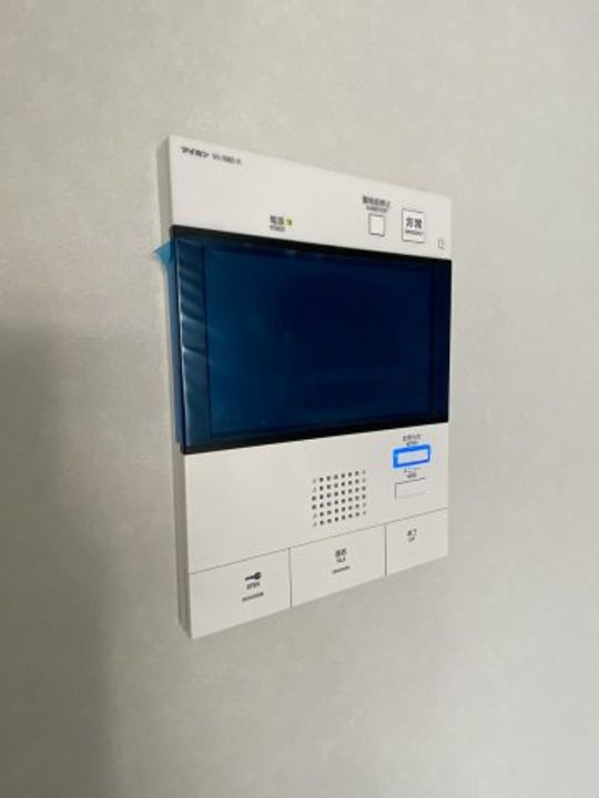 Log横浜駅東の内装